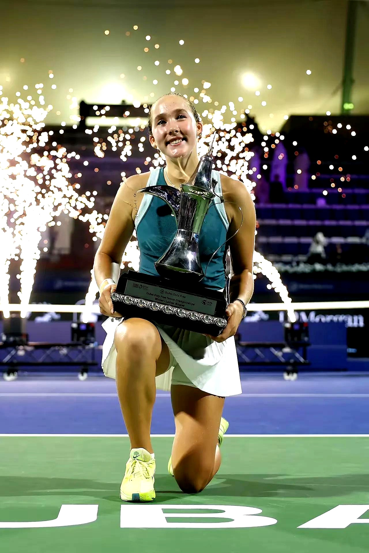 日本网球队绝地反击意大利网球队，费德勒爆发神勇