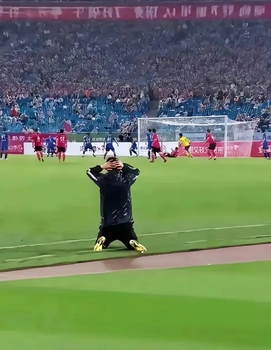 开云平台-巴萨前锋破门帮助球队赢得三分